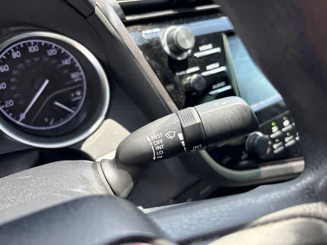 Thumbnail: 2019 Toyota Camry - 17