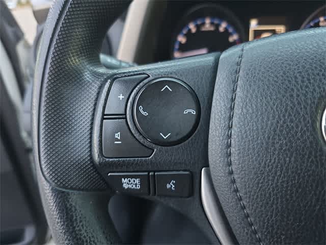 Thumbnail: 2017 Toyota RAV4 - 24