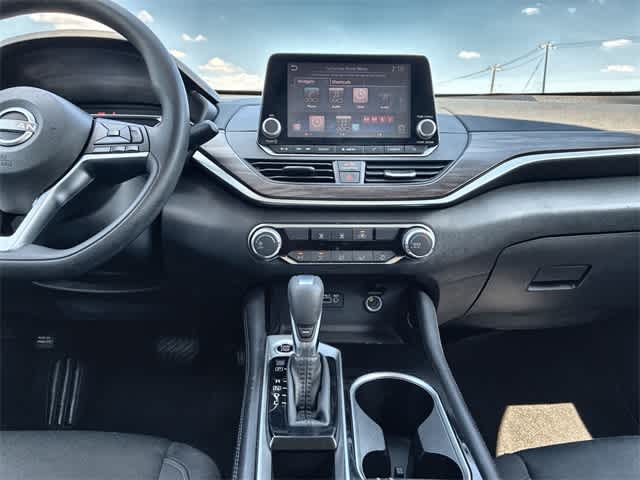 Thumbnail: 2023 Nissan Altima - 28