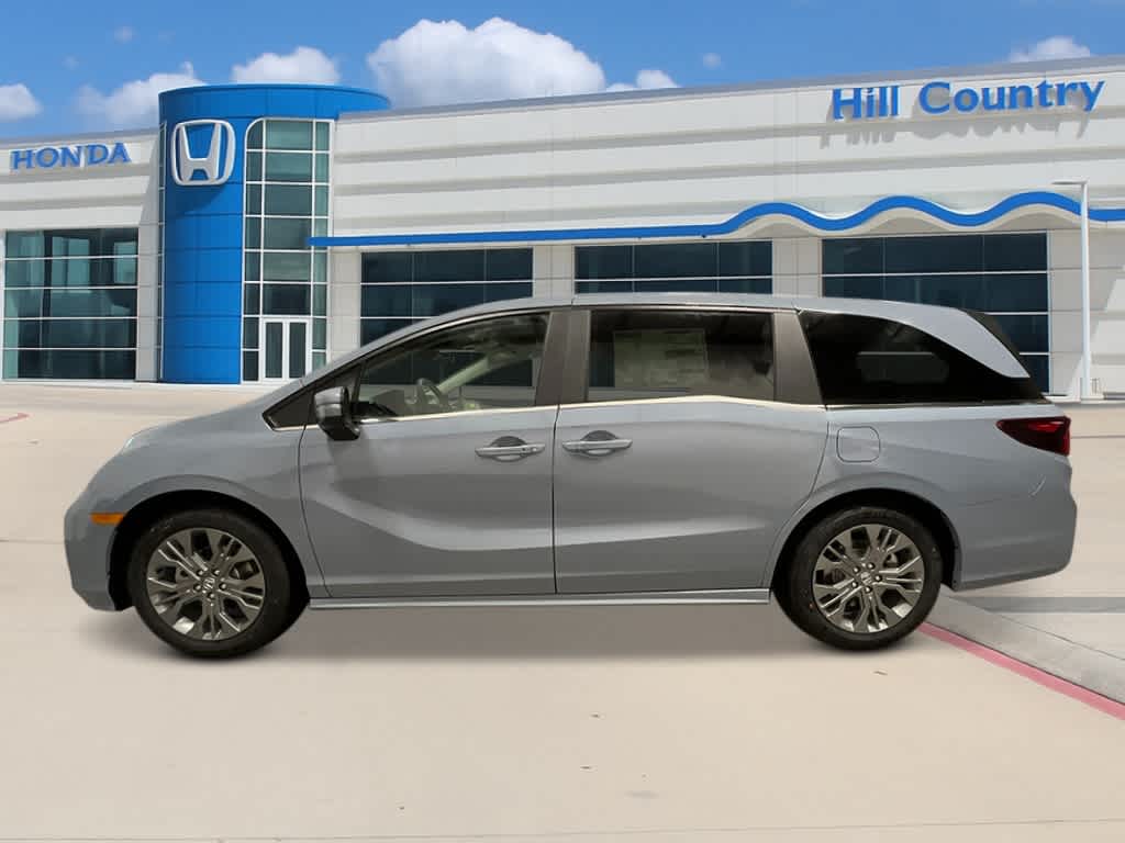 2026 Honda Odyssey Touring photo 2