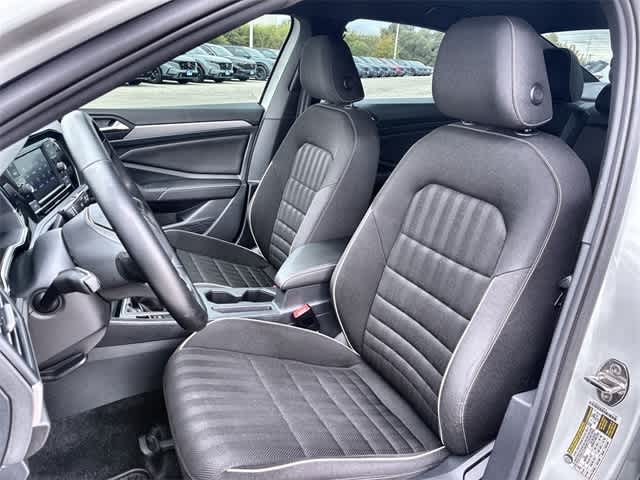 Thumbnail: 2023 Volkswagen Jetta - 17