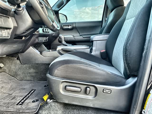 Thumbnail: 2023 Toyota Tacoma - 18