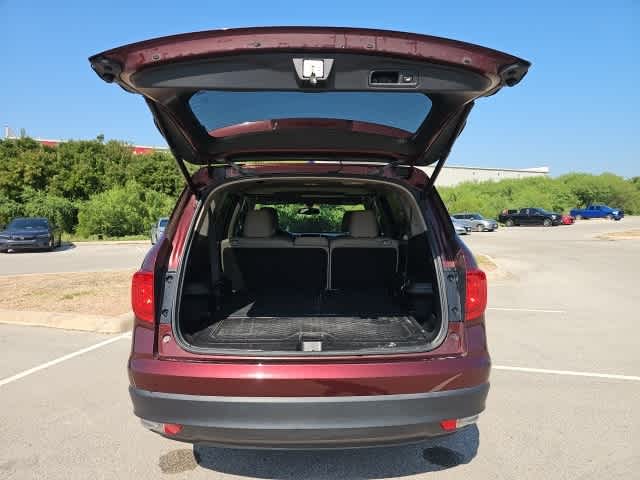 Thumbnail: 2018 Honda Pilot - 11