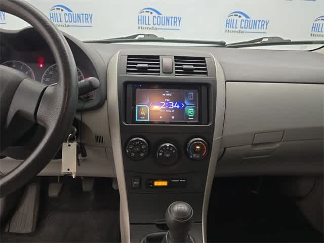 Thumbnail: 2011 Toyota Corolla - 25