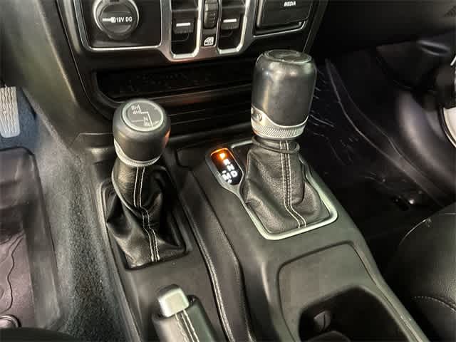 Thumbnail: 2020 Jeep Wrangler - 33