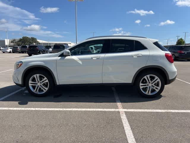 Thumbnail: 2017 Mercedes-Benz GLA - 2