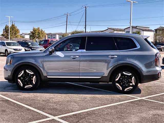 Thumbnail: 2023 Kia Telluride - 3