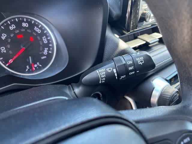 Thumbnail: 2020 Toyota RAV4 - 14