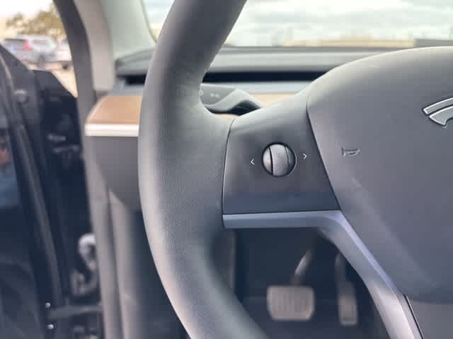 Thumbnail: 2023 Tesla Model Y - 11