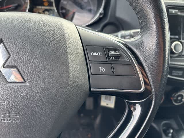 Thumbnail: 2016 Mitsubishi Outlander Sport - 12