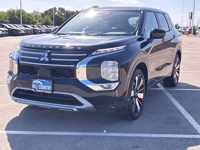 Thumbnail: 2025 Mitsubishi Outlander - 11