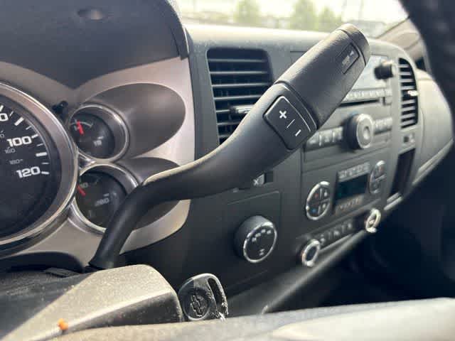 Thumbnail: 2011 Chevrolet Silverado 1500 - 18