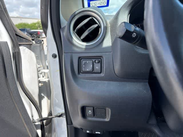 Thumbnail: 2019 Nissan Versa Note - 10