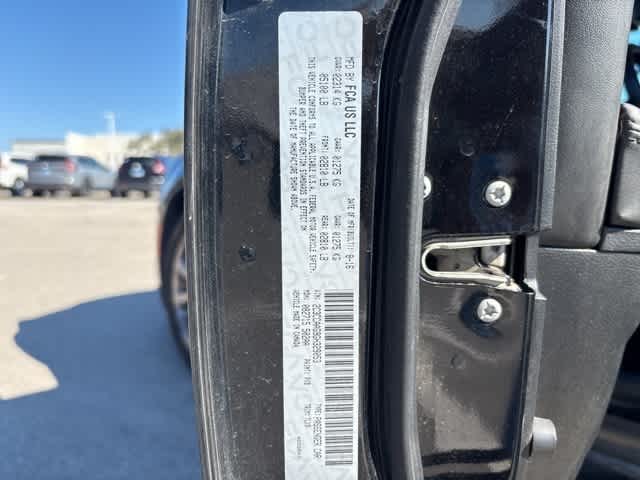 Thumbnail: 2016 Chrysler 300 - 21