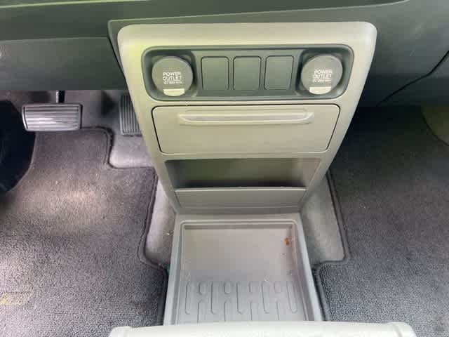 Thumbnail: 2010 Honda Ridgeline - 16