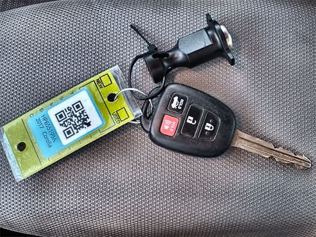 Thumbnail: 2017 Toyota Corolla - 36