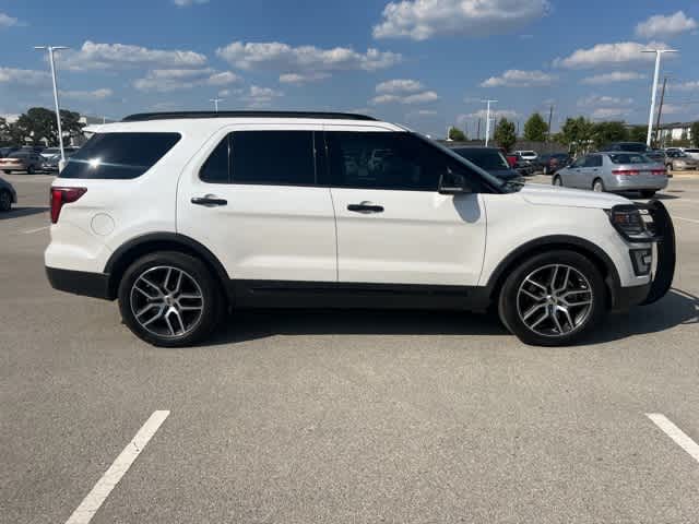 Thumbnail: 2017 Ford Explorer - 6