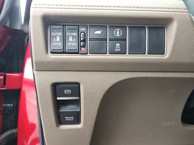 Thumbnail: 2023 Honda Odyssey - 21