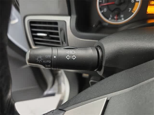 2011 Nissan Armada SV 27