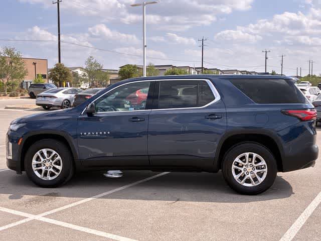 Thumbnail: 2023 Chevrolet Traverse - 3