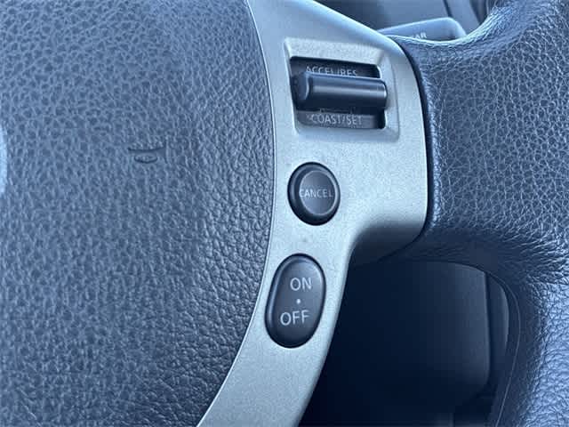 Thumbnail: 2015 Nissan Rogue - 25