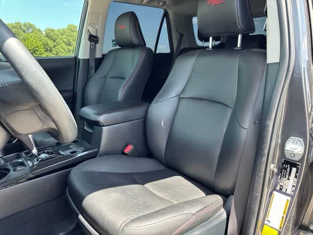 Thumbnail: 2020 Toyota 4Runner - 22
