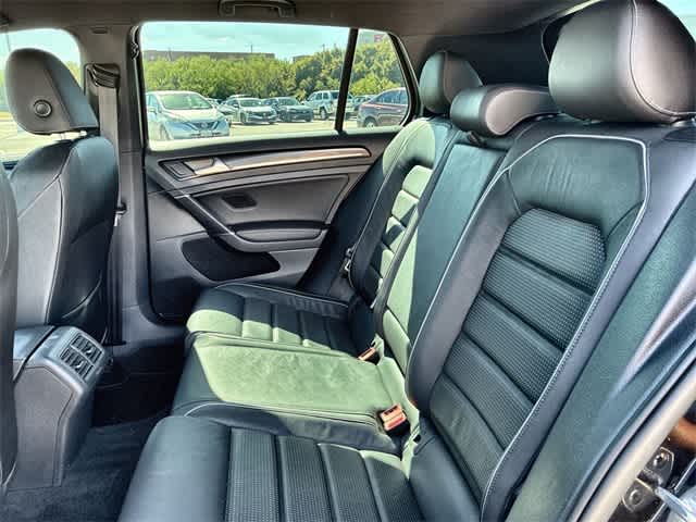 Thumbnail: 2019 Volkswagen Golf - 20