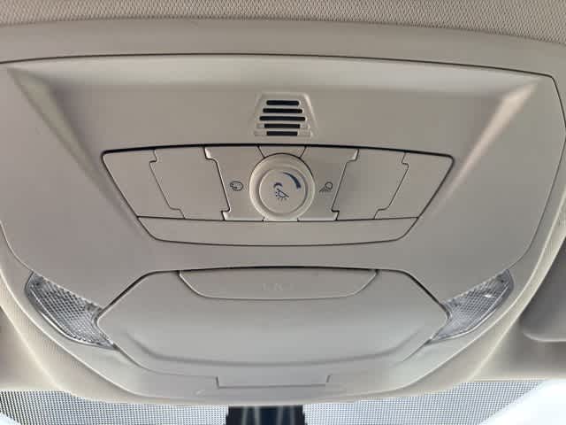 Thumbnail: 2015 Ford Escape - 22