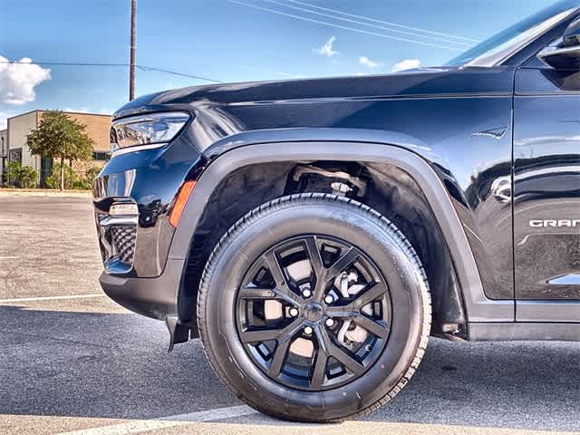 Thumbnail: 2023 Jeep Grand Cherokee - 14
