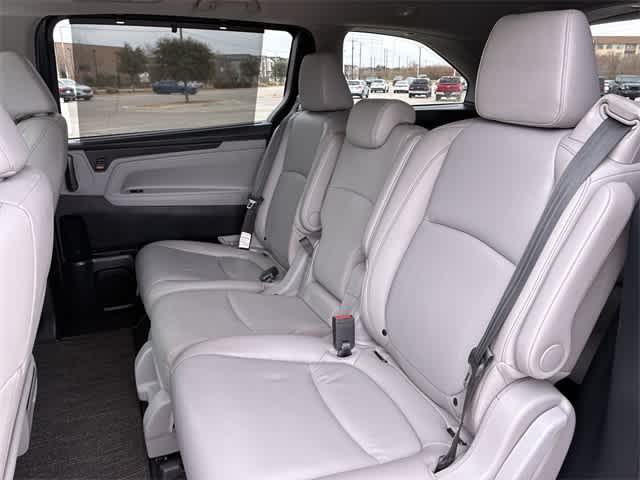 Thumbnail: 2023 Honda Odyssey - 21