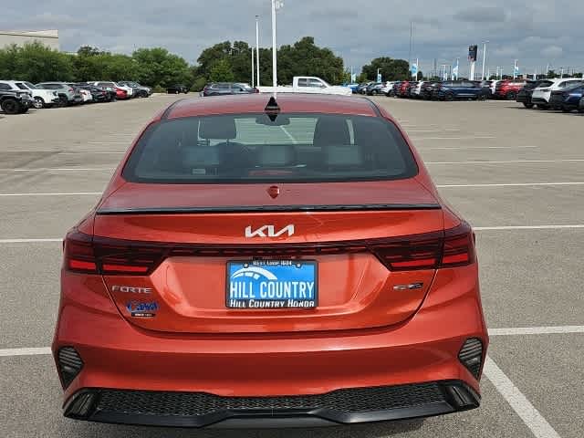 Thumbnail: 2023 Kia Forte - 4