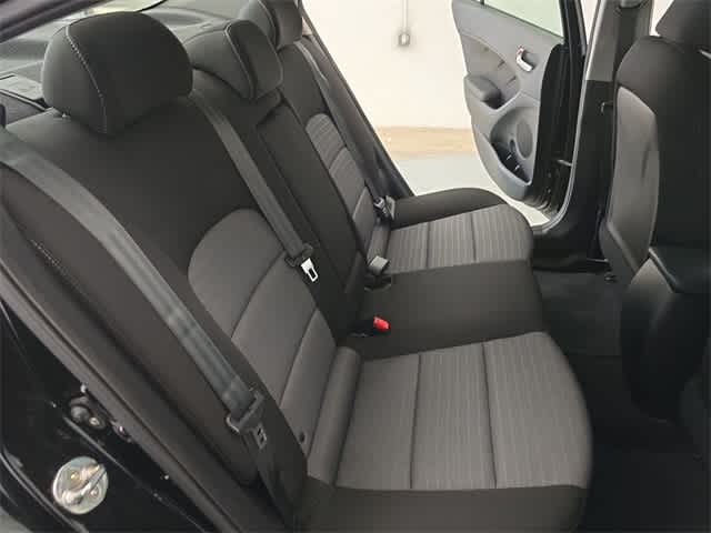 Thumbnail: 2015 Kia Forte - 21