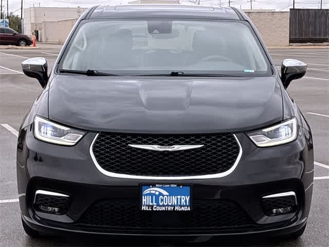 Thumbnail: 2023 Chrysler Pacifica - 9