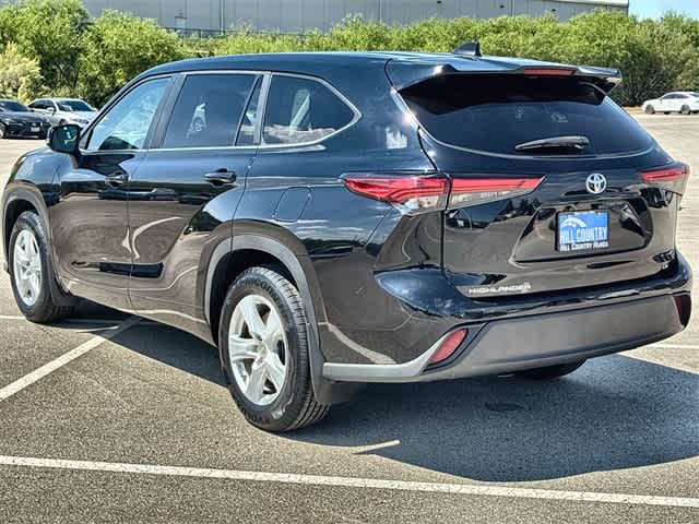 Thumbnail: 2023 Toyota Highlander - 4