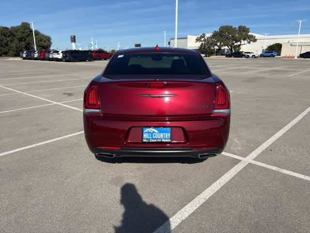 Thumbnail: 2023 Chrysler 300 - 4