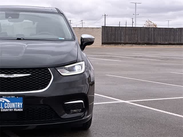 Thumbnail: 2023 Chrysler Pacifica - 11