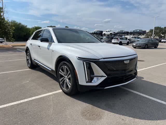 Thumbnail: 2024 Cadillac Lyriq - 7