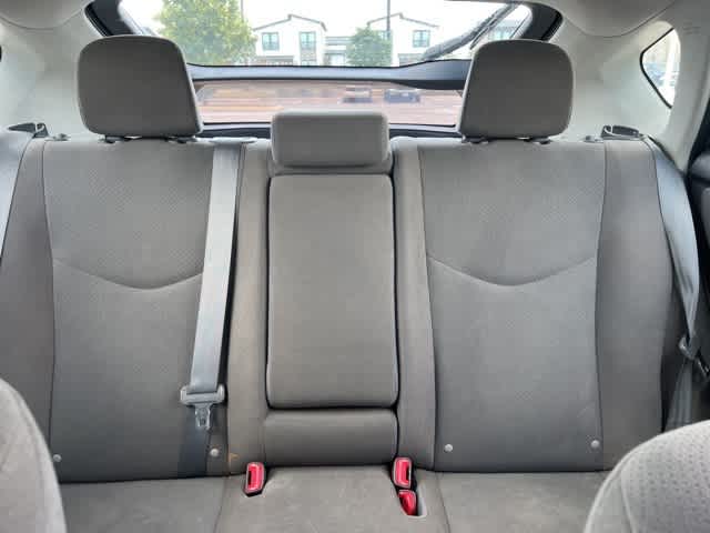 Thumbnail: 2015 Toyota Prius - 18