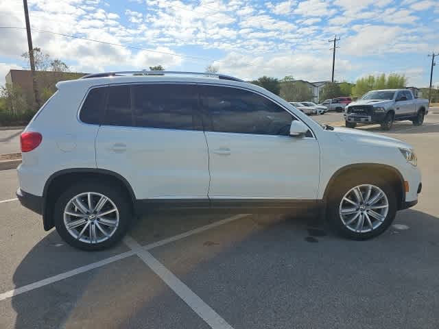 2015 Volkswagen Tiguan SE photo 4