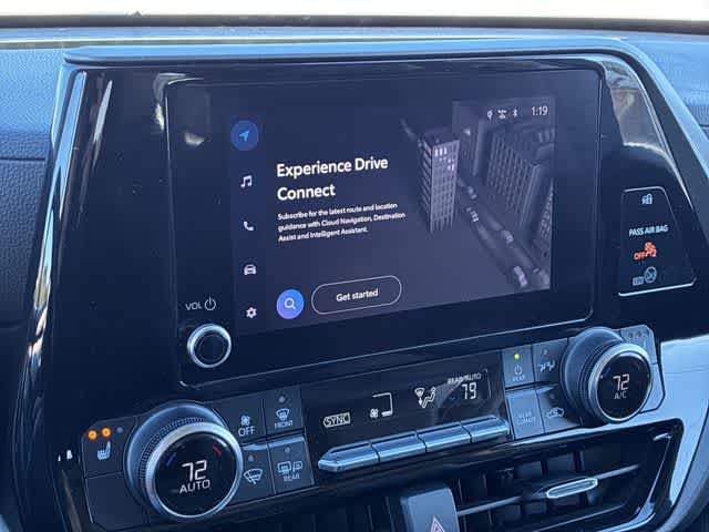 Thumbnail: 2023 Toyota Highlander - 31