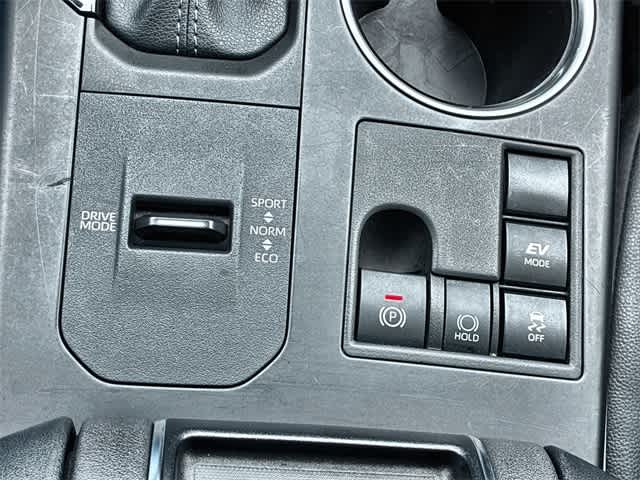 Thumbnail: 2023 Toyota Highlander - 41