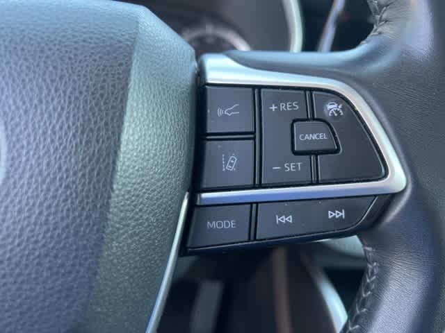 Thumbnail: 2023 Toyota Highlander - 12