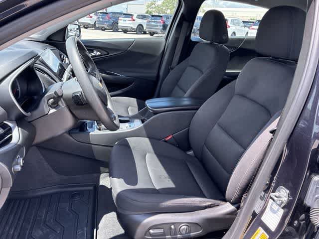Thumbnail: 2023 Chevrolet Malibu - 17