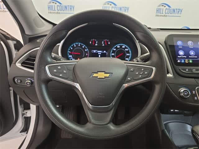 Thumbnail: 2022 Chevrolet Malibu - 23