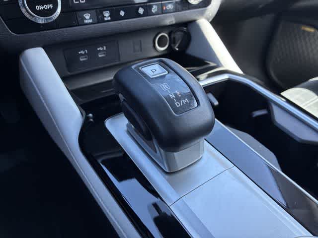 Thumbnail: 2025 Mitsubishi Outlander - 35
