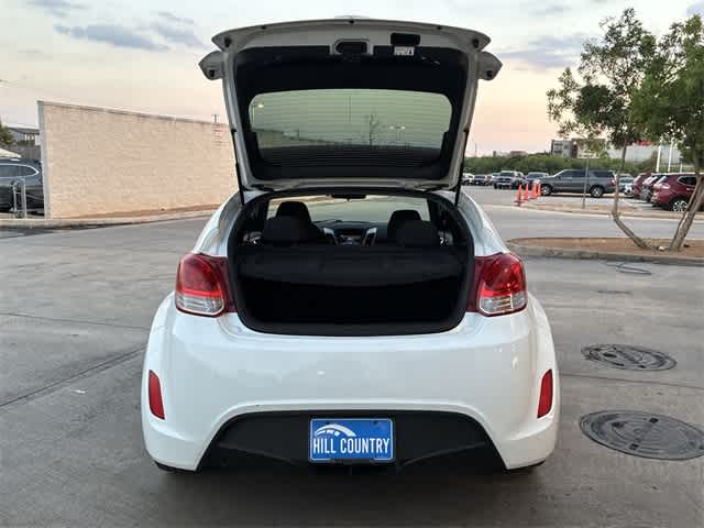 Thumbnail: 2016 Hyundai Veloster - 35