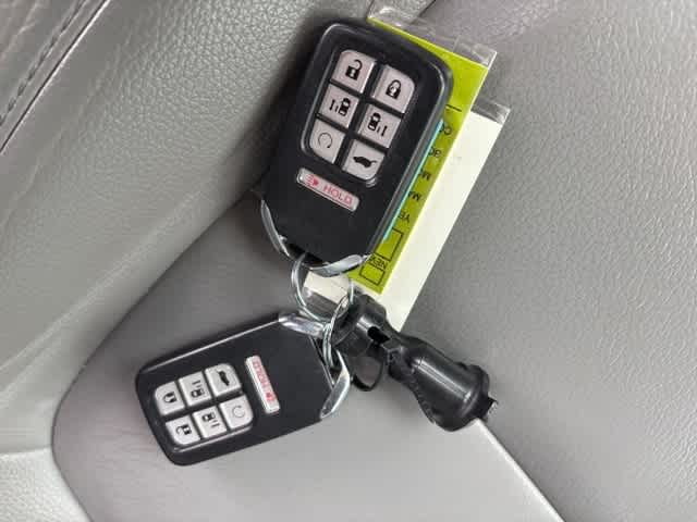 Thumbnail: 2018 Honda Odyssey - 23