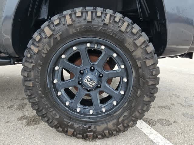 Thumbnail: 2012 Toyota Tacoma - 23