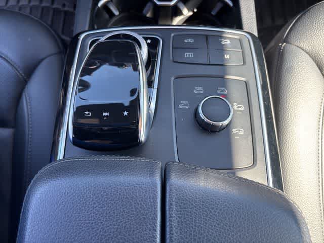 Thumbnail: 2019 Mercedes-Benz GLS - 17