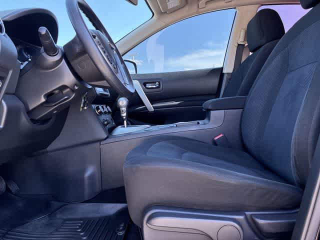 Thumbnail: 2014 Nissan Rogue - 18